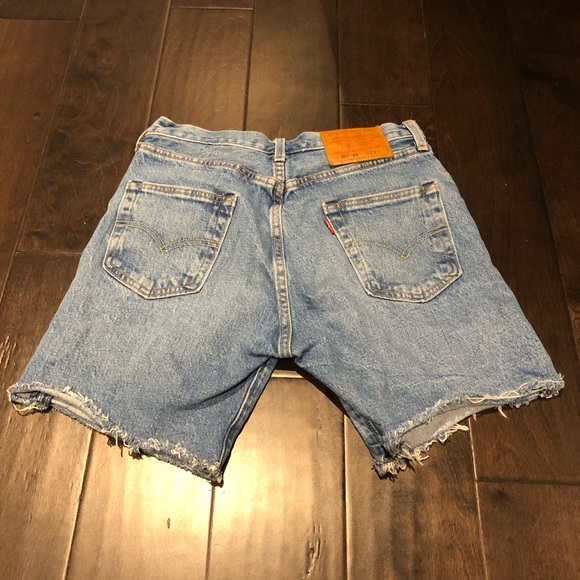 Levis jean shorts - 501 ‘93 - waist 29 - Picture 3 of 5